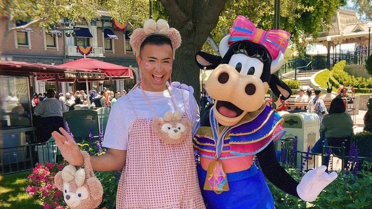 Dark secrets adult Disney addicts are hiding: Sex, betrayal and bankruptcy... told by woman who escaped