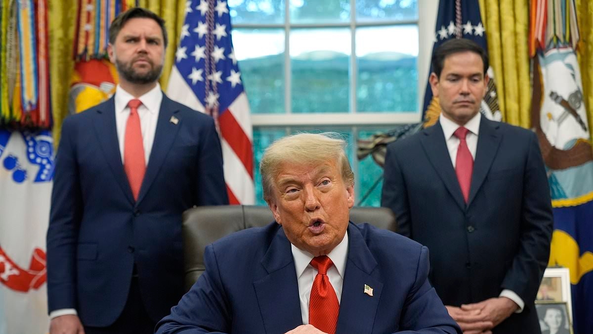 Trump privately teases 2028 rivalry between Vance and Rubio with cheeky eyebrow raising comments