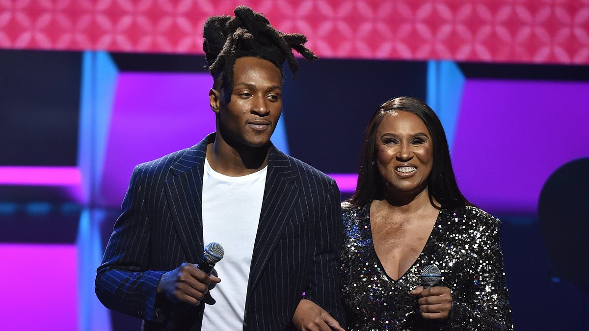 DeAndre Hopkins' mom details horrific acid attack that left her blind in new ESPN Chiefs documentary
