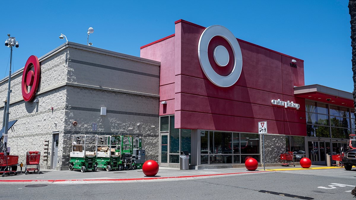 Active shooter wearing Hawaiian shirt guns down four at Target in Austin
