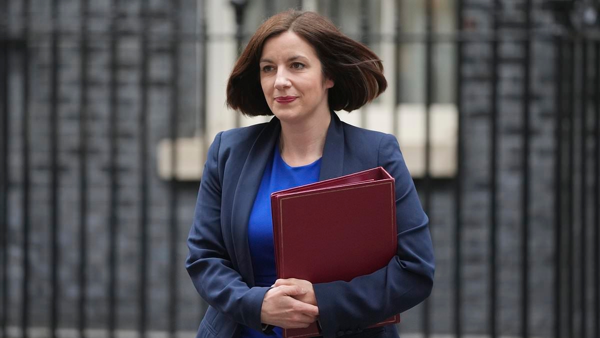 Teachers have the right to ask pupils to call them Mx, instead of Mr, Miss, Mrs, says Bridget Phillipson