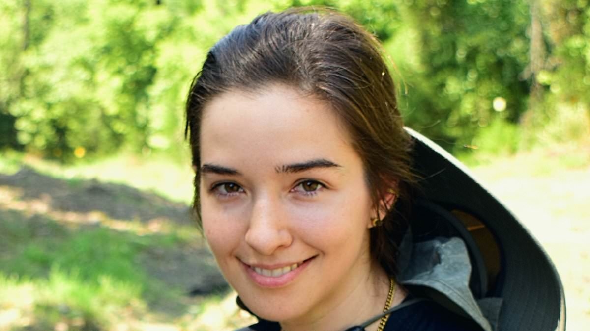 Tourist finds $27,000 sparkling surprise after she kicks 'spiderweb' in Arkansas park