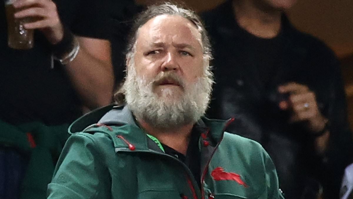 Meet the Aussie worth $667million who wants to buy Russell Crowe out of his beloved South Sydney footy team