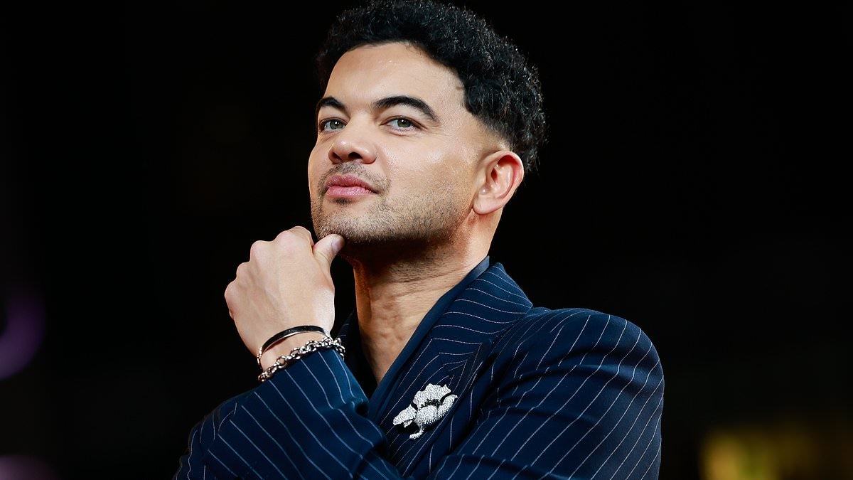 Guy Sebastian caught in yet another embarrassing promotional performance for his new album in Sydney after only eight fans showed up to see him in Darwin