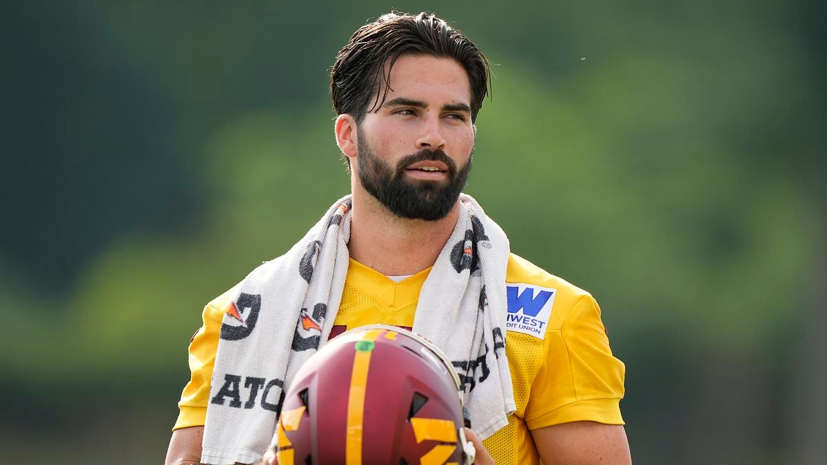 NFL quarterback gives perfect response to fan's mom who sent flirty message