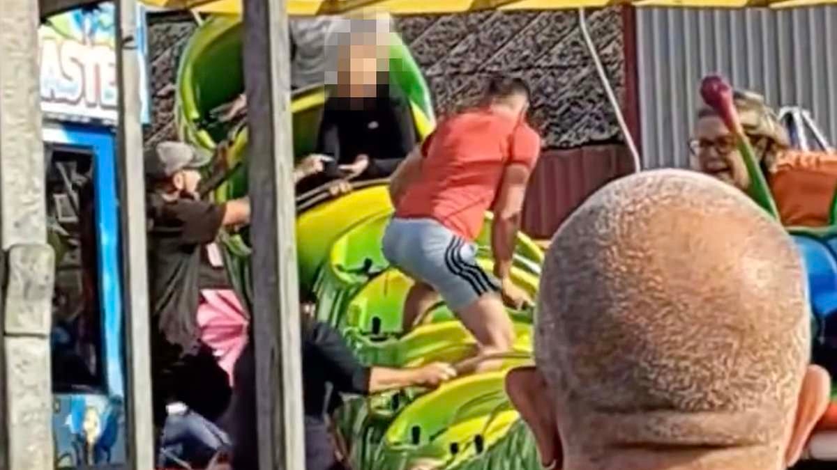 Children injured and theme park forced to close after 'rollercoaster derails'