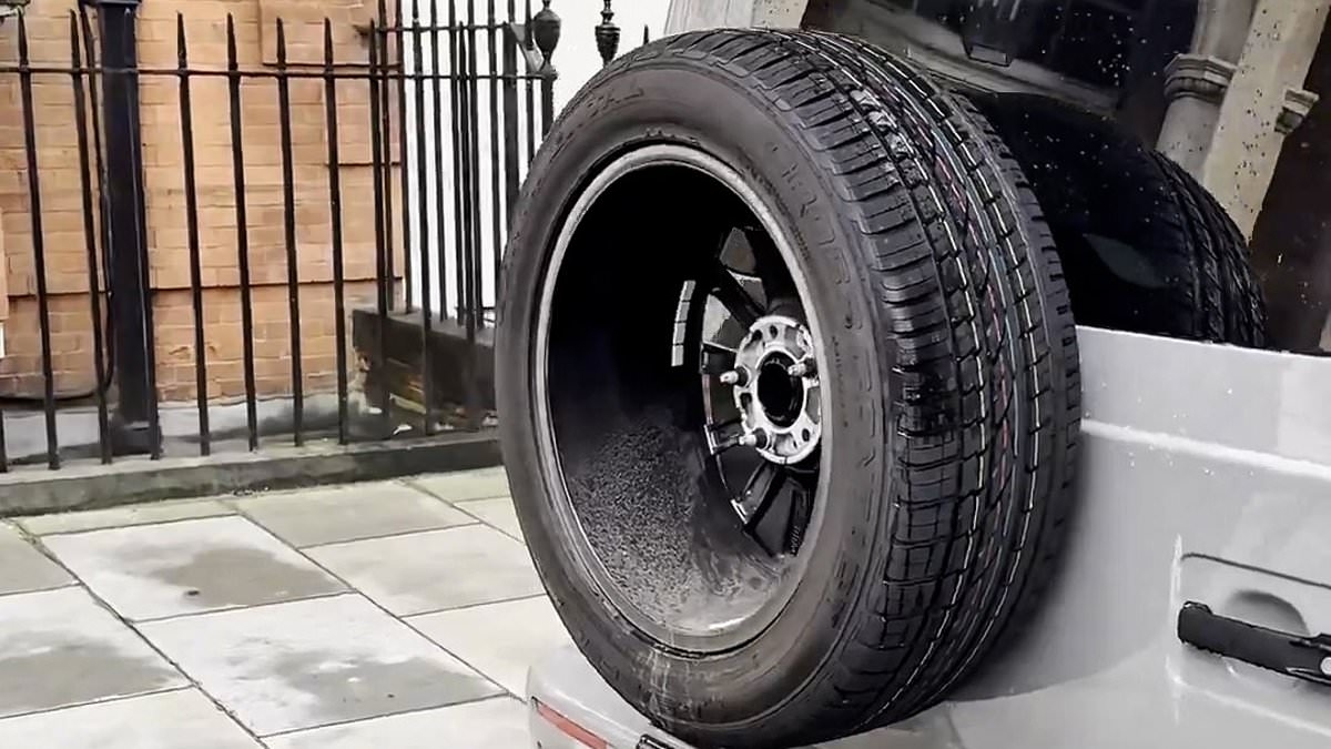Thieves are targeting luxury Mercedes 4x4s to steal vulnerable part