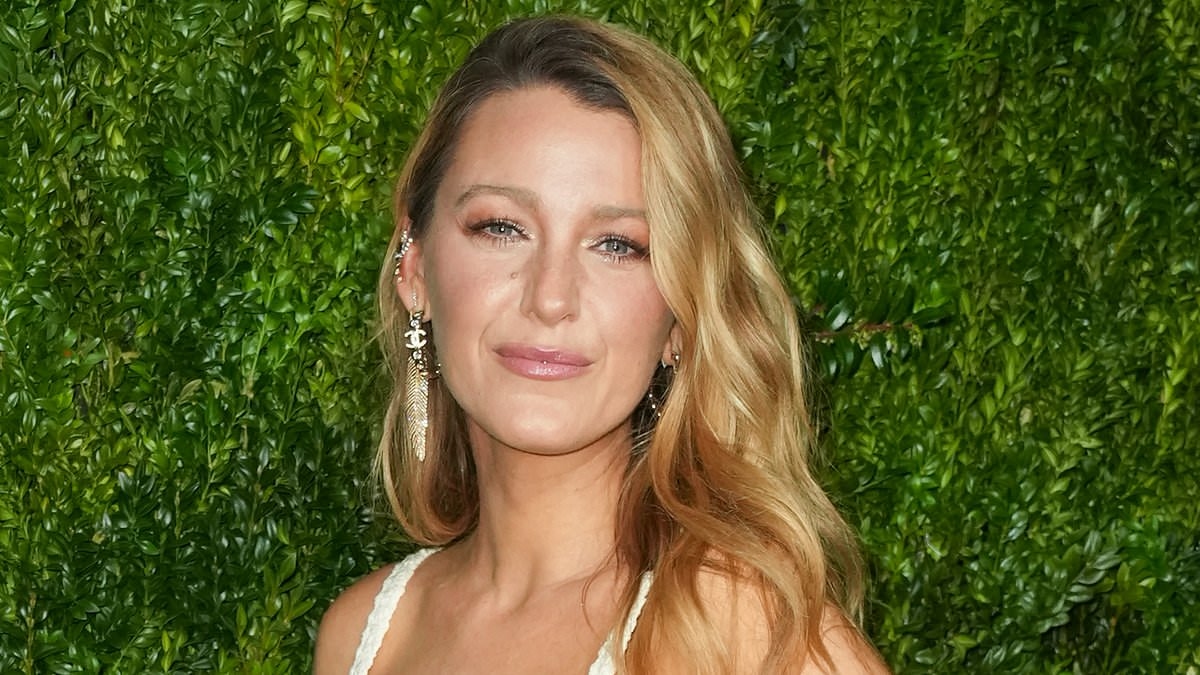 Blake Lively tense exchange with Justin Baldoni's lawyer over 'smear campaign' is revealed in deposition ahead of legal showdown with her It Ends With Us co-star