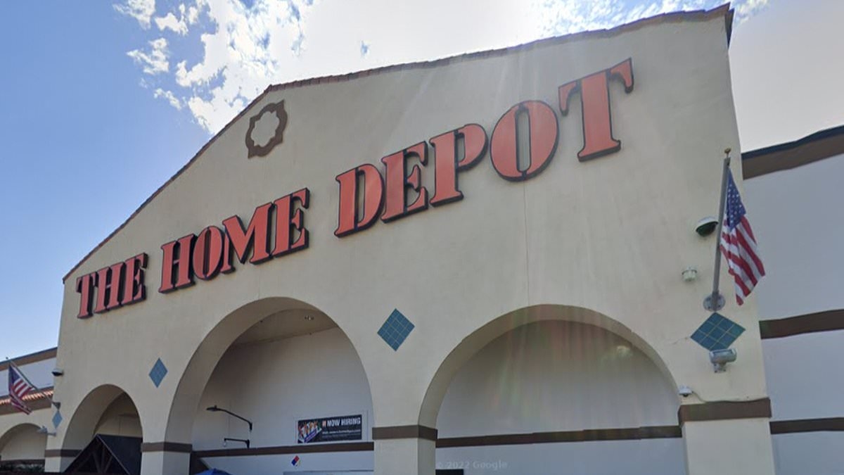 Man fleeing ICE at California Home Depot struck and killed by vehicle on freeway