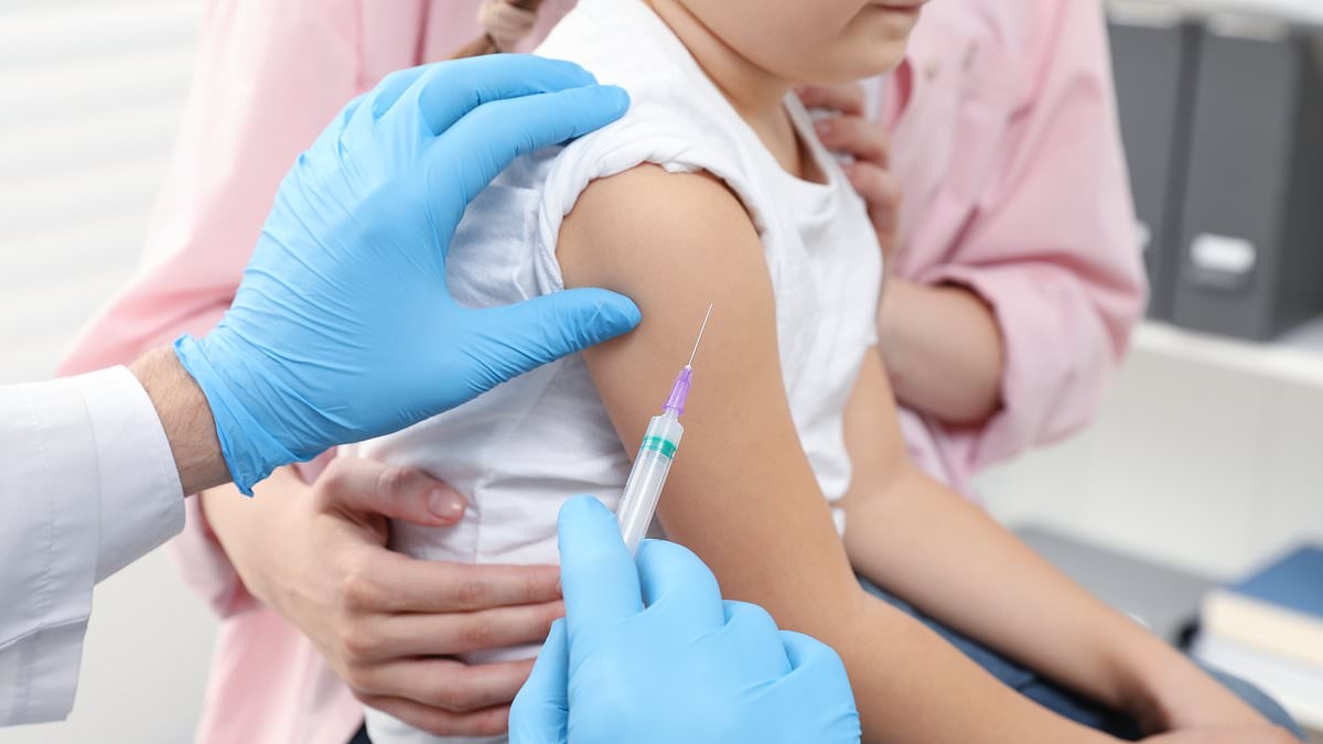 Primary school children hospitalised in Aussie state with deadly flu as case numbers continue to climb