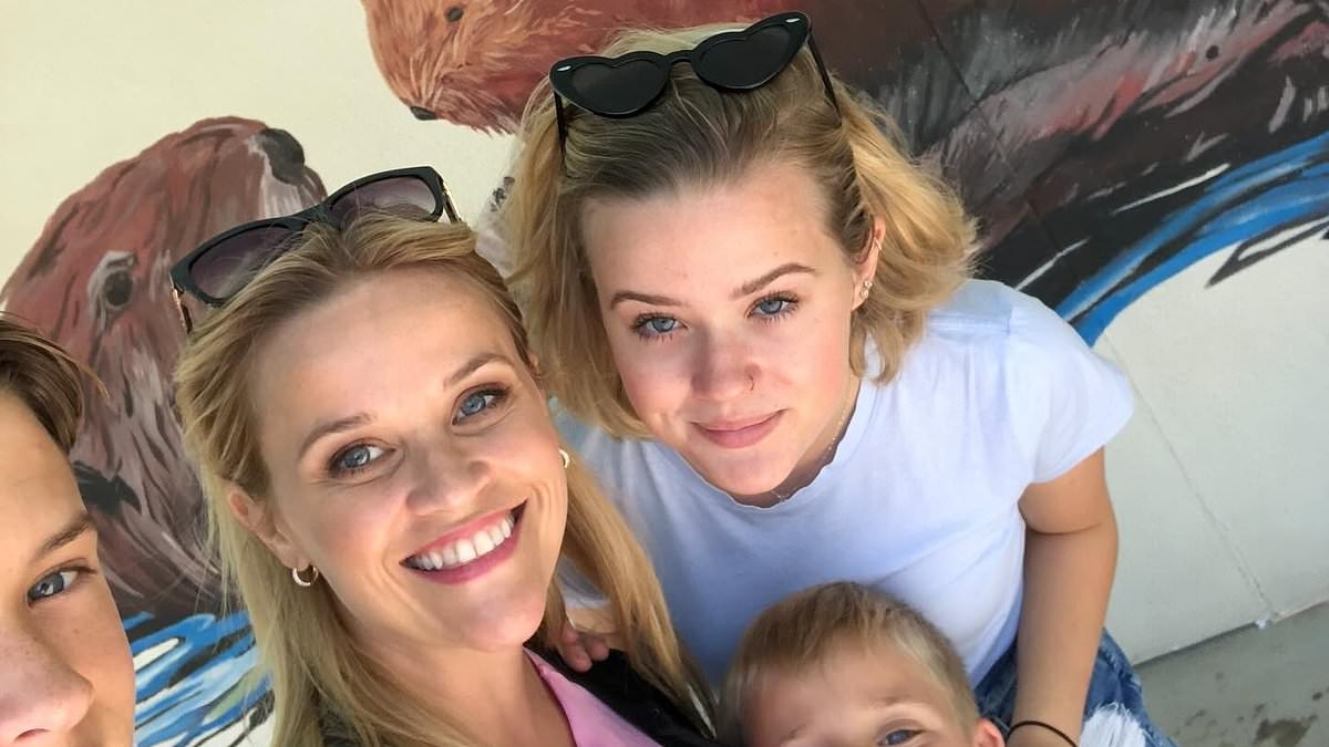 Reese Witherspoon posts rare snap of all 3 kids while revealing why being a parent in Hollywood is so 'challenging'
