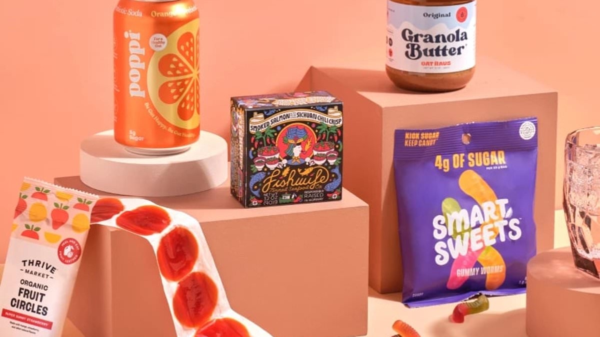 College students are ditching overpriced campus food for healthy staples delivered right to their door - and it's now 30% off