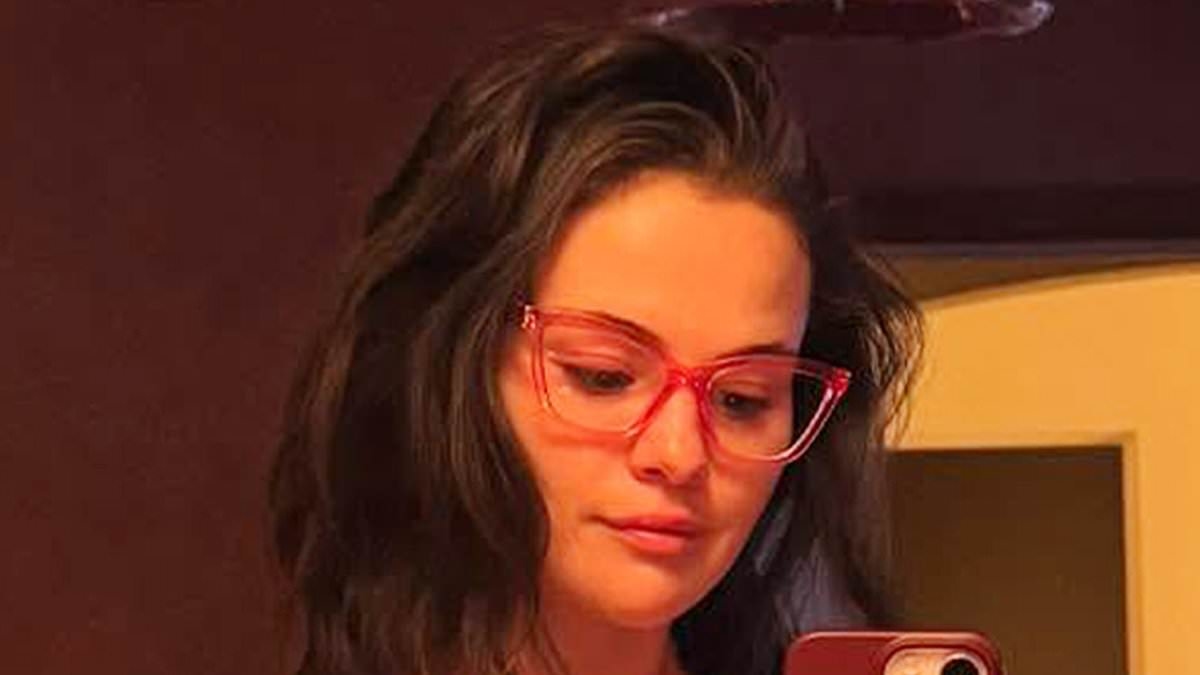 Selena Gomez sizzles in pink lingerie as she poses for bedroom selfie