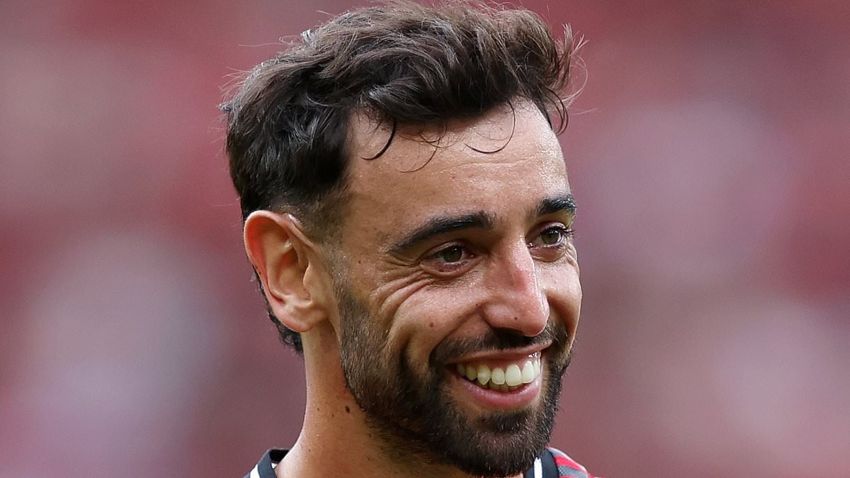 Bruno Fernandes makes transfer admission after turning down move to Saudi Arabia and opting to stay at Man United