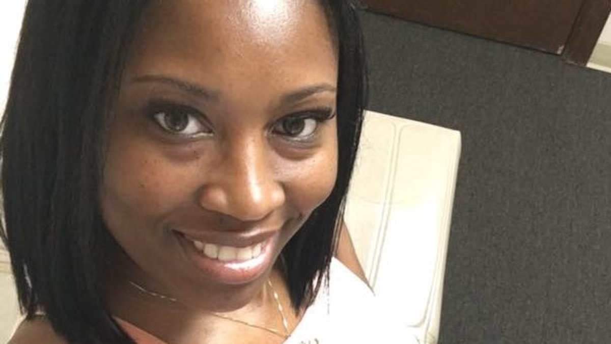 Mom sparks elementary school lockdown after sending child to class with deadly weapon in her bag