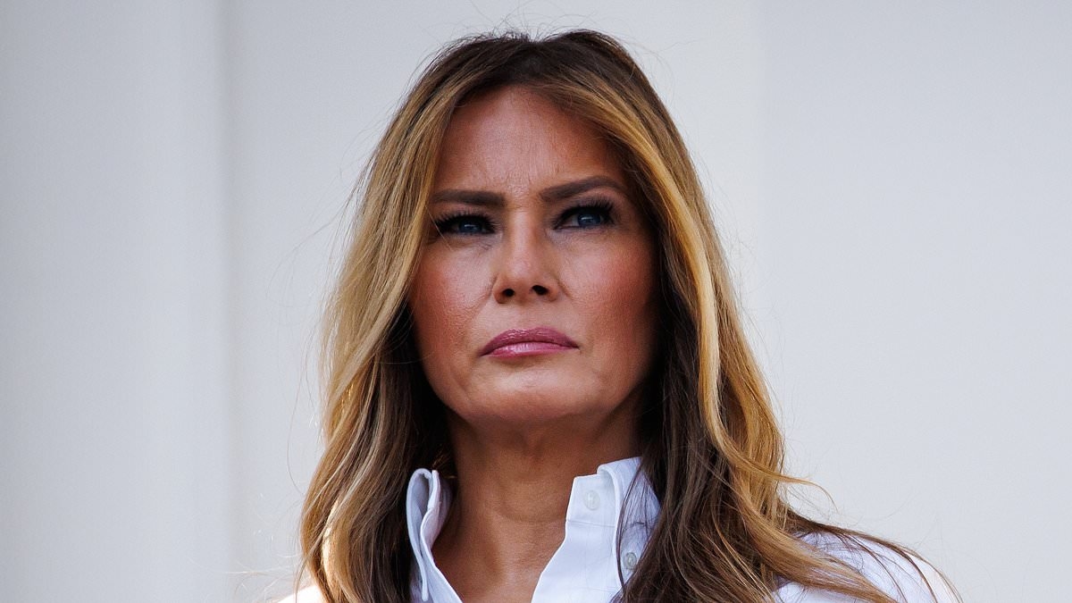 Melania sends Putin deeply personal letter that Trump hand-delivered in Alaska