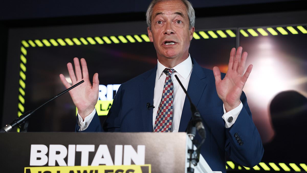 Labour accuse Farage of wanting a 'Wild West' internet over 'dangerous and irresponsible' plans to scrap online safety laws