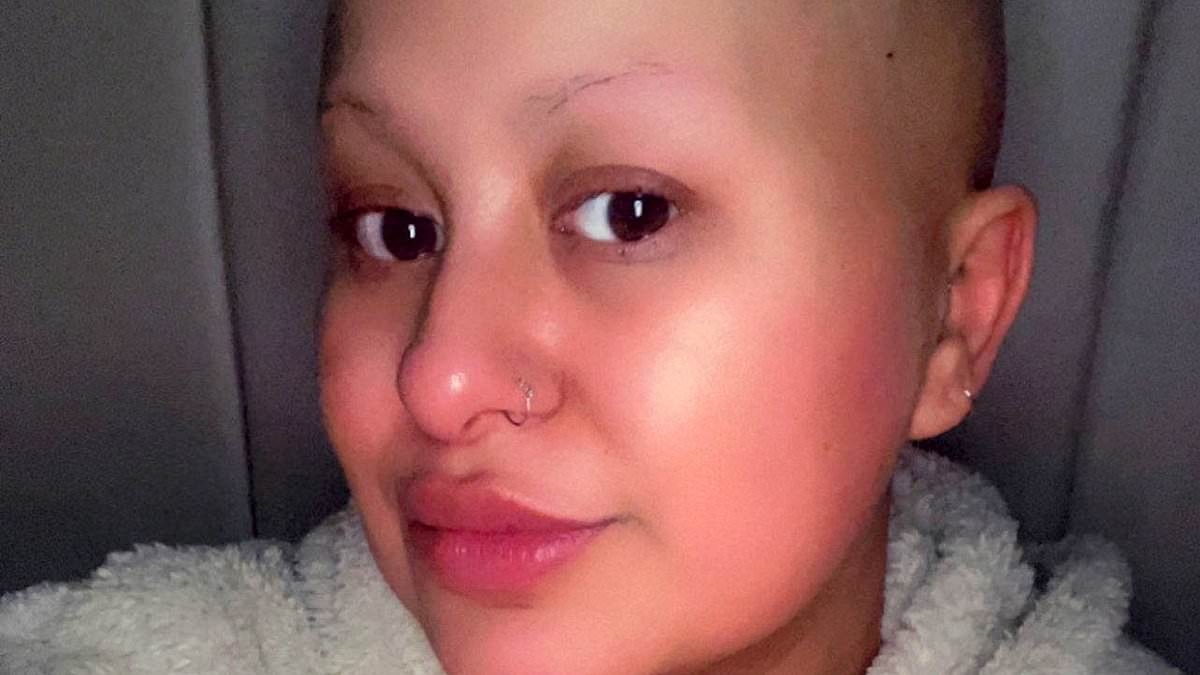 Mother-to-be thought her extreme morning sickness was down to her pregnancy - only to receive devastating cancer diagnosis