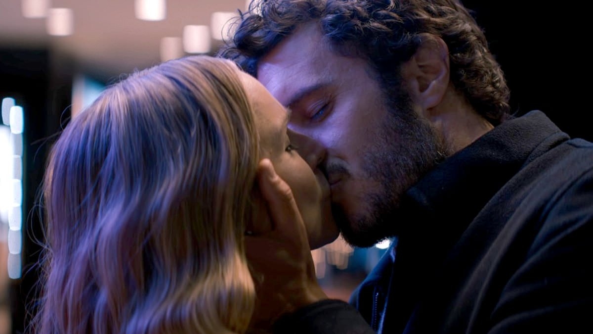 Kristen Bell says husband Dax Shepard was 'screaming' over her steamy on-screen kiss with Adam Brody