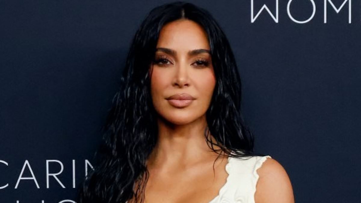 Kim Kardashian shares intimate never-before-seen photo with late dad Robert Kardashian and mom Kris Jenner