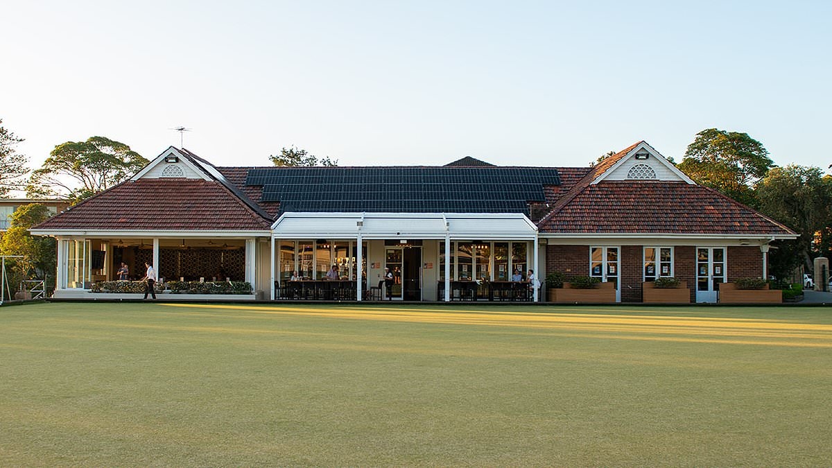 One of Australia's oldest bowls club teeters on the brink of collapse after 122 years: 'Things are looking dire'