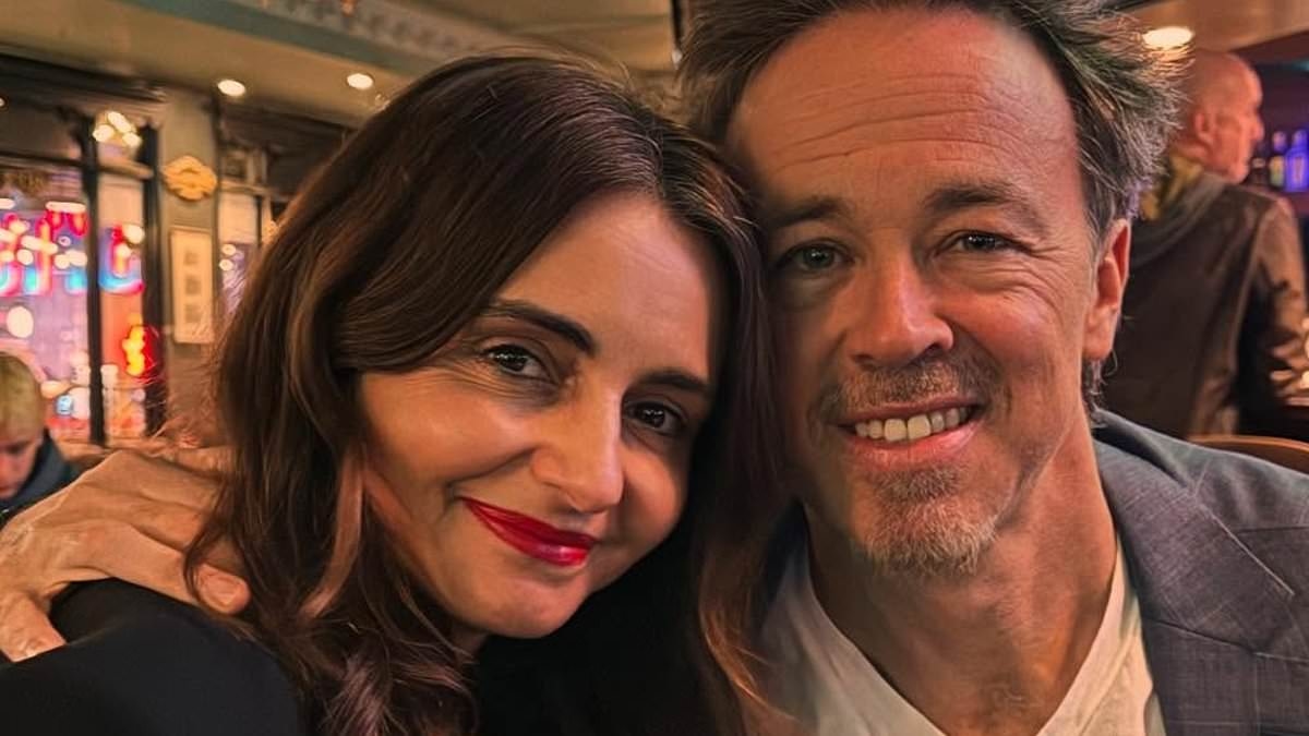 Pia Miranda and Kick Gurry don't look like this anymore! Looking For Alibrandi stars reunite 25 years after making classic film