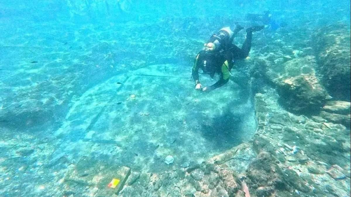 Cicero's BATHHOUSE is found after 2,000 years: Archaeologists discover the remains of the Roman statesman's sauna in the ancient sunken city of Baiae