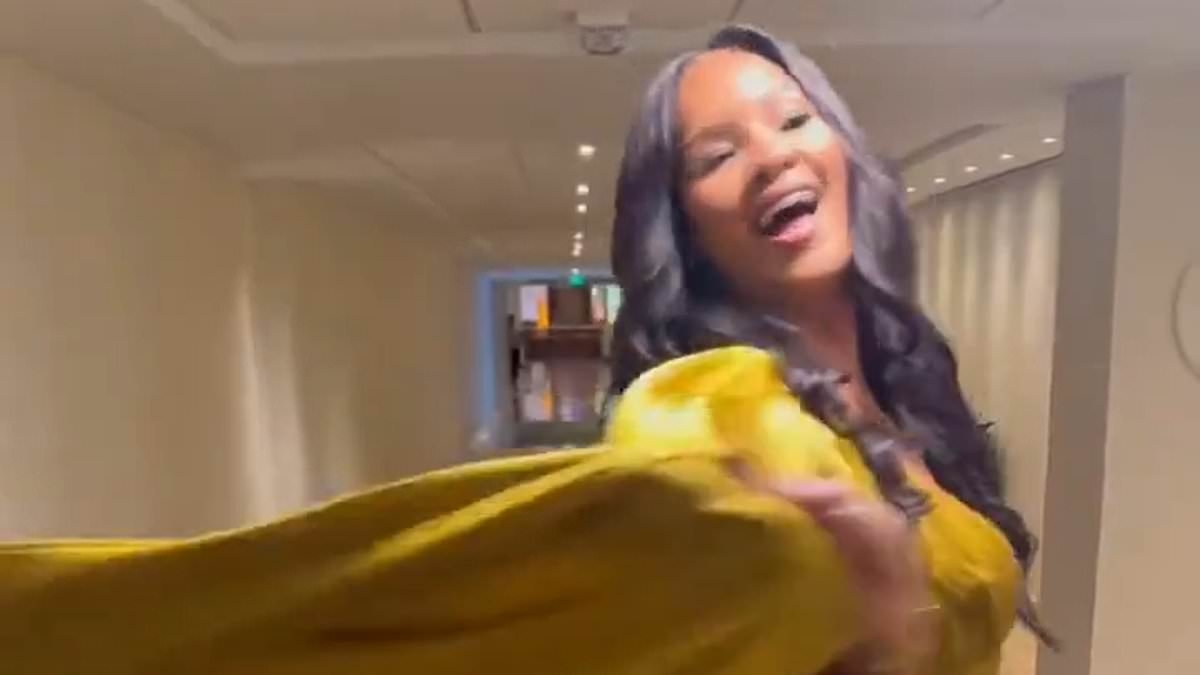 Chicago Dem lawmaker twirls in gorgeous gown at awards ceremony as her ward suffers horrific floods