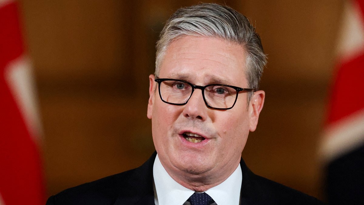 Sanction Putin if he won't see Zelensky, says Sir Keir Starmer after Washington DC visit