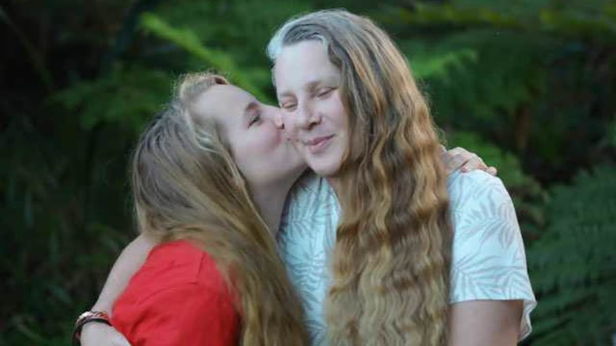 Australian mum's heartbreaking plea to government after being forced to live in her car with her daughter