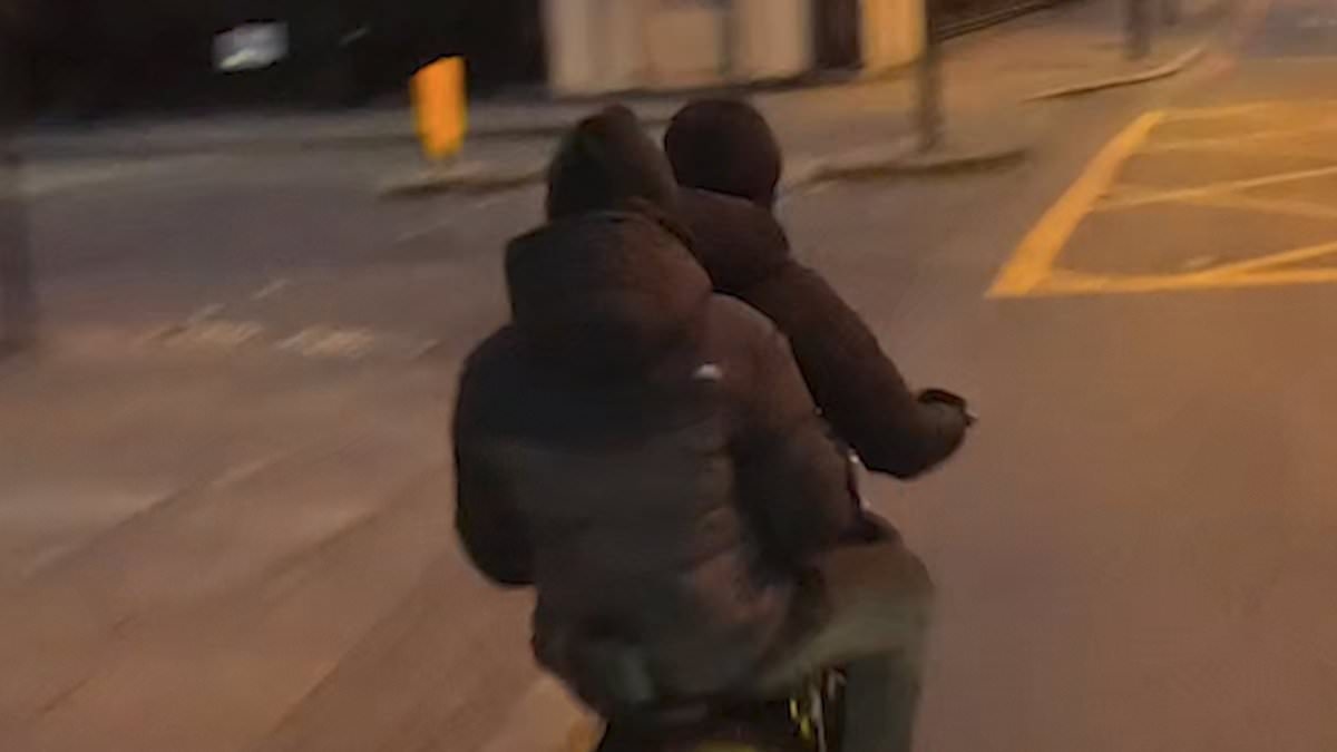 Moment vigilante Cycling Mikey catches phone snatchers speeding away with e-biker user's device