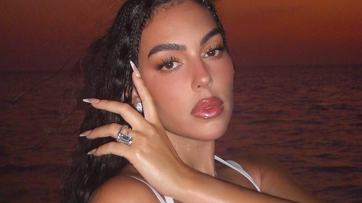 Did Cristiano Ronaldo's fiancée Georgina Rodriguez debut a SECOND engagement ring?
