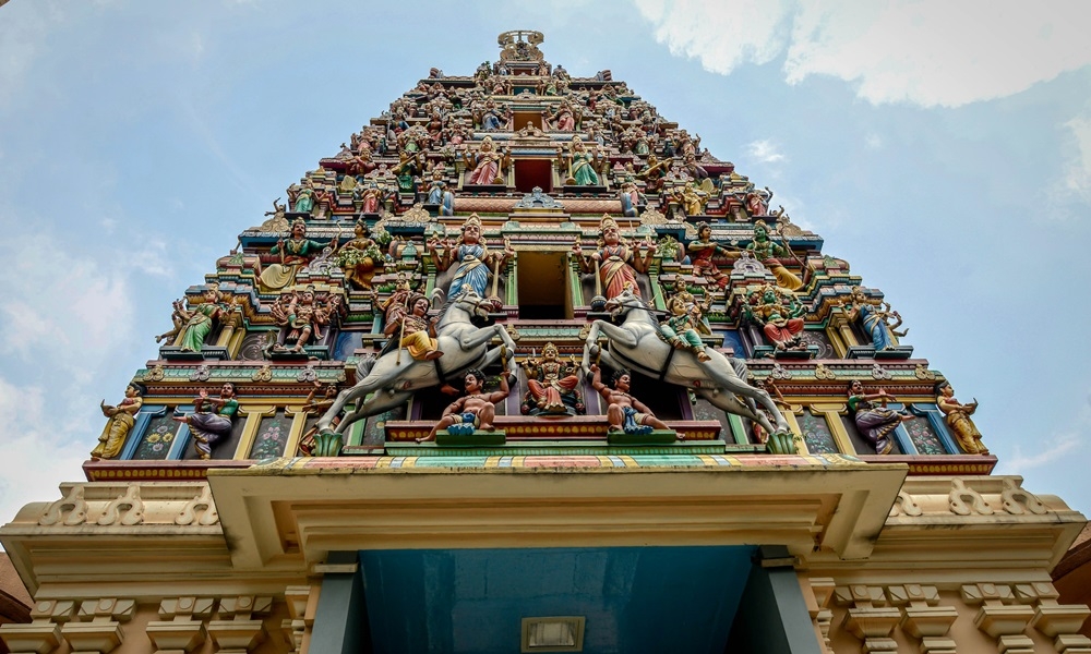 Poems and toilets: Indian leaders lock horns over Perak temple issue