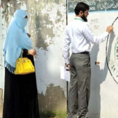 Polio team attack: man arrested, wife booked