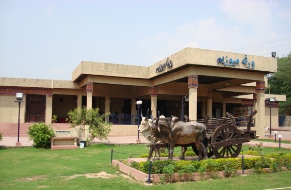 Diaspora celebrates culture at Lok Virsa