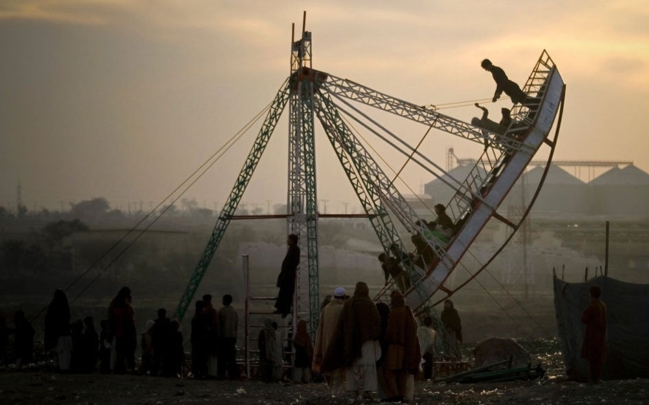 Govt bans temporary mechanical rides