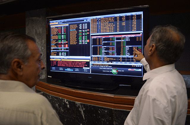 PSX closes in the red over budget caution