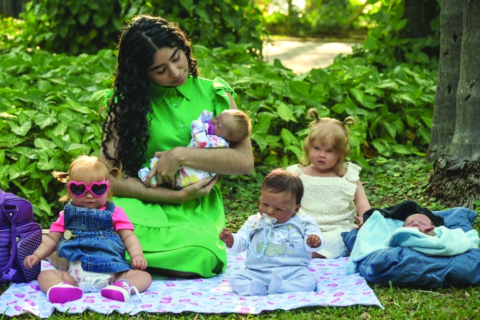 Reborn' dolls divide Brazil