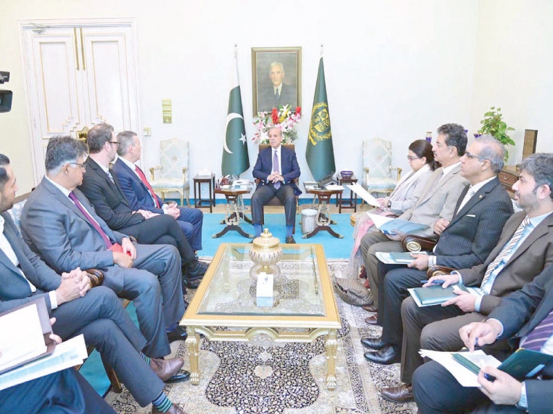 PM eyes $25 billion IT export target