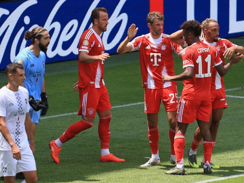 Bayern hit 10 against Auckland City