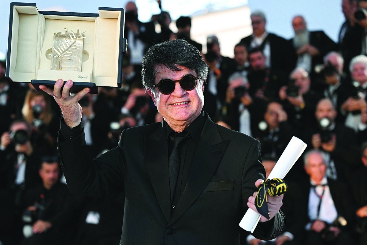Panahi's homecoming cheered in Tehran after Cannes triumph