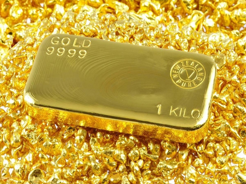 Gold regains Rs3,700 per tola