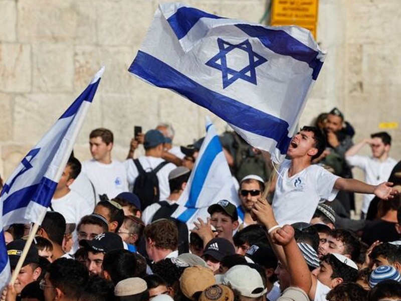 Jerusalem annual 'Flag March' descends into chaos