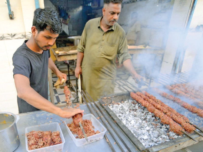 Eidul Azha brings boom for temporary butchers, barbecue sellers