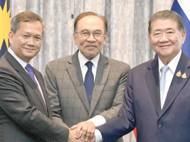 Thailand, Cambodia approve ceasefire