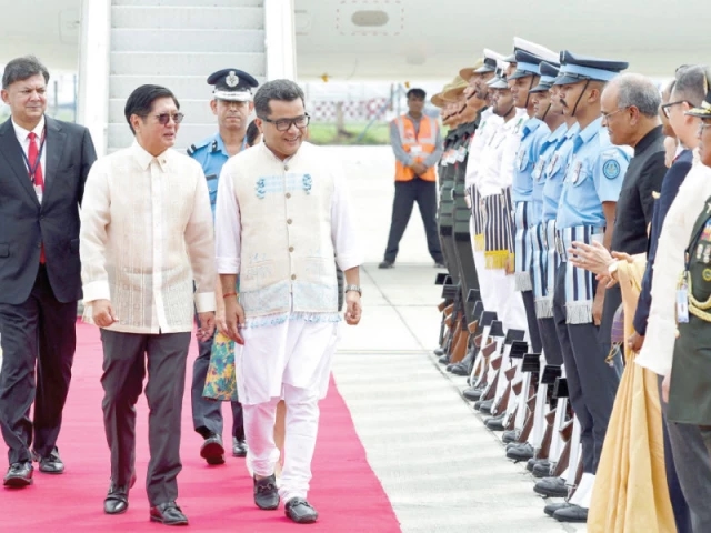 Philippine, Indian navies begin South China Sea patrols