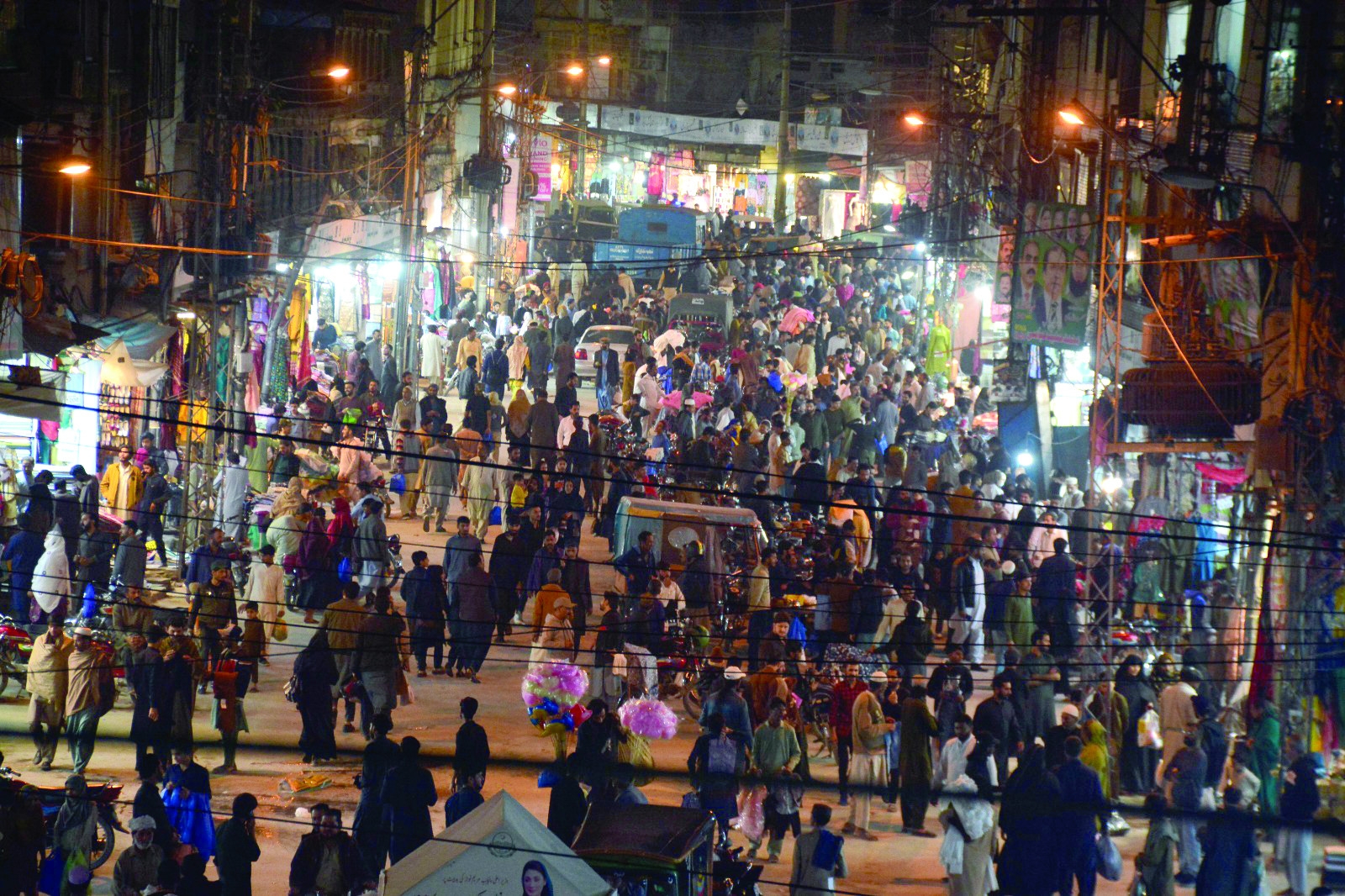 Markets bustling with shoppers ahead of Eid