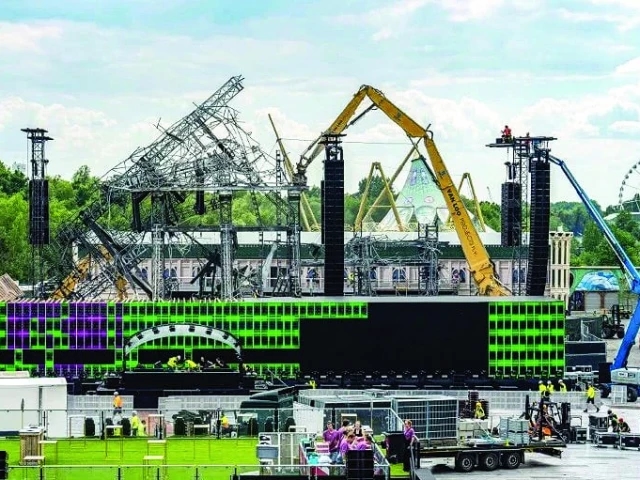Belgium's music fest reopens after fire