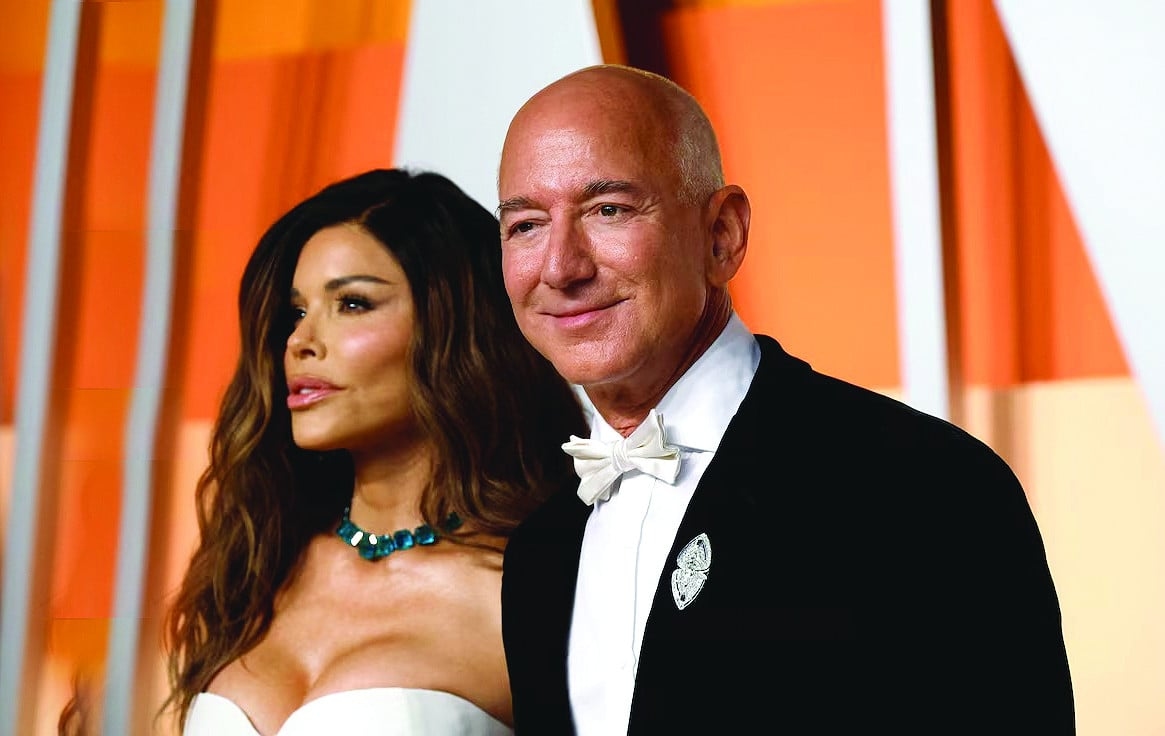Jeff Bezos and Lauren Sánchez's wedding invite sparks buzz with rare request