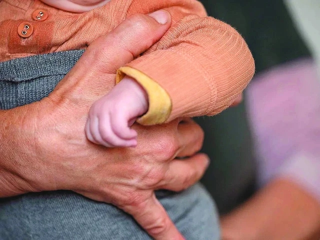 Germany to raise mothers' pensions earlier than planned